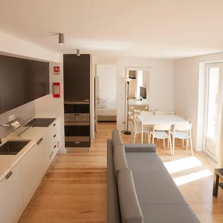 Flh Alegria Elegant Duplex Апартаменты *